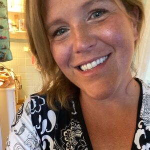 Meet your Posher, Leslie